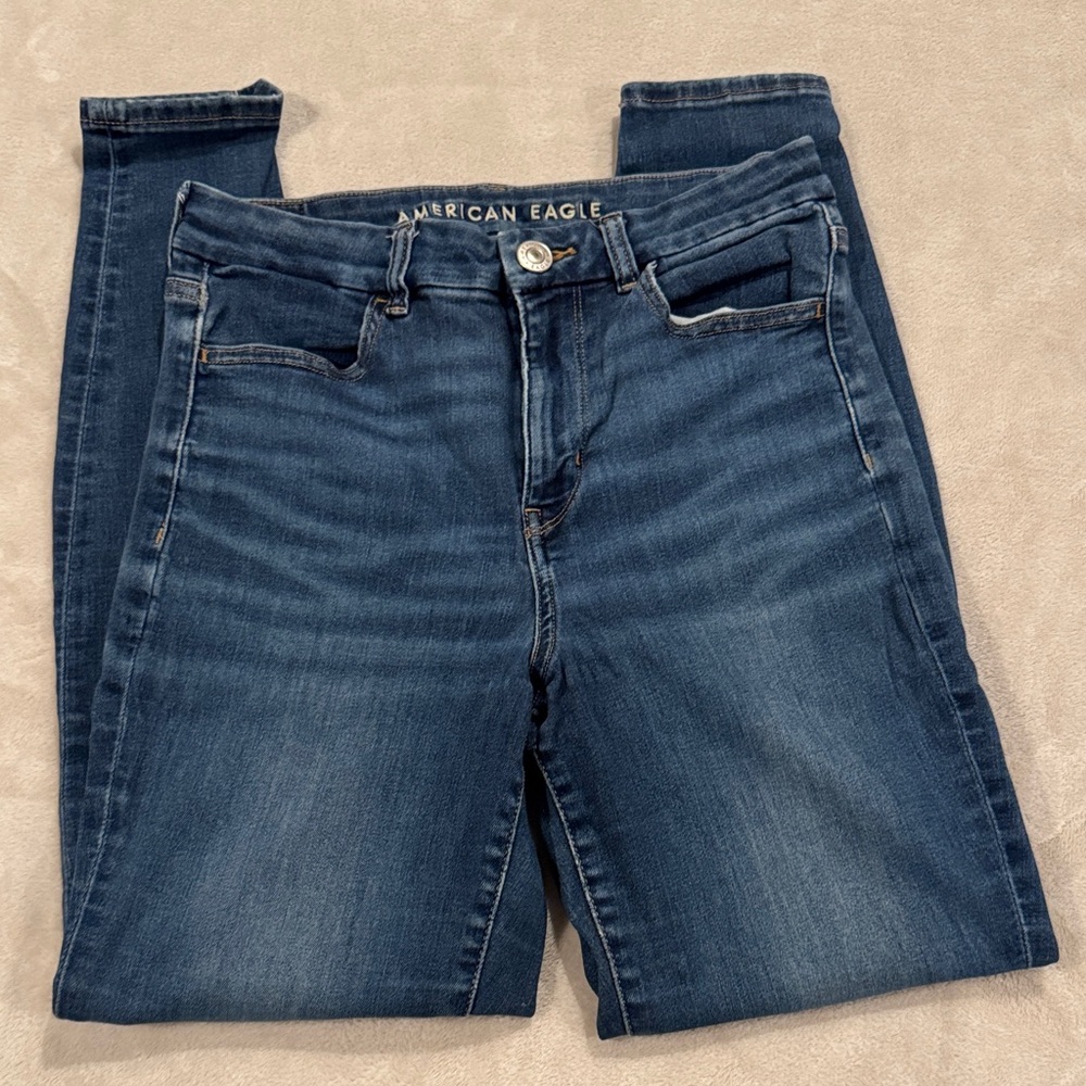 American Eagle Outfitters Curvy Hi-Rise Jegging